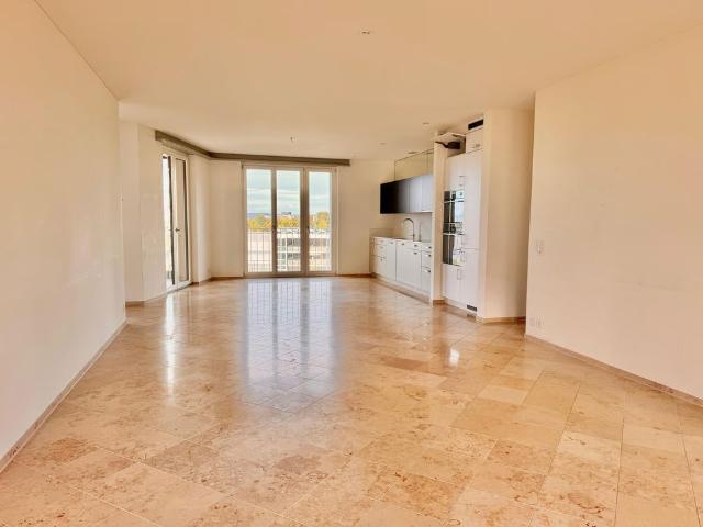 1 Zimmer, 127 m², 3. Stock