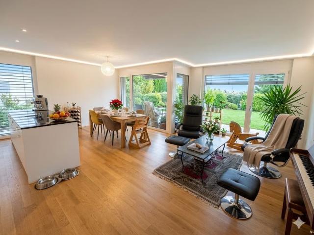 1 Zimmer, 127 m², EG