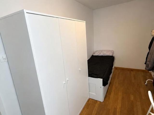 1 Zimmer, 12 m², 1. Stock