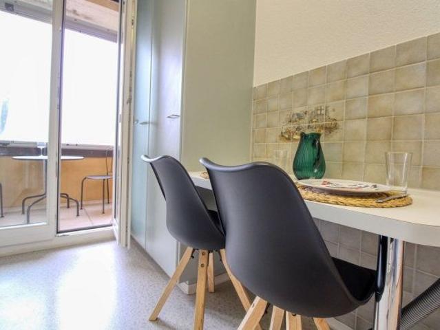 1 Zimmer, 12 m², 1. Stock