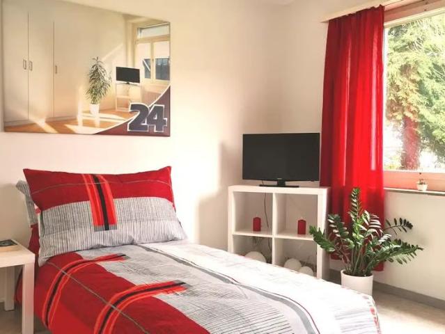 1 Zimmer, 18 m², 2. Stock
