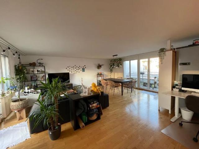 1 Zimmer, 130 m², 4. Stock