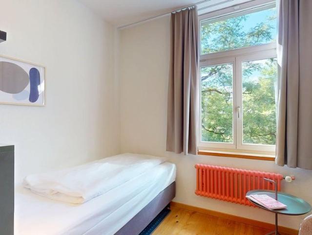 1 Zimmer, 17 m², 2. Stock