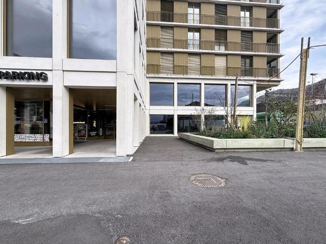 1 Zimmer, 142 m², EG
