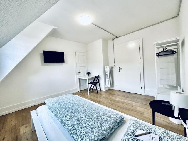 1 Zimmer, 16 m², 2. Stock