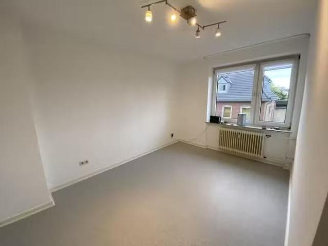 1 Zimmer 16 m² 350 € Kaltmiete Wohnungen in Aachen