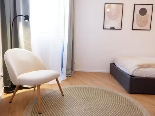 1 Zimmer 20 m² 1.350 € Kaltmiete Wohnungen in Tübingen