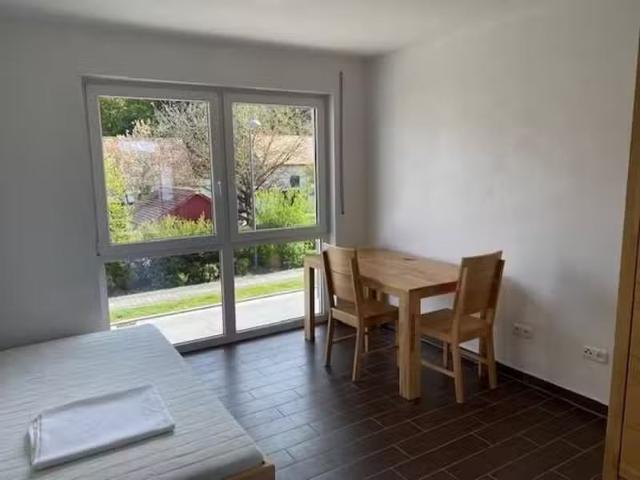 1 Zimmer 21 m² 290 € Kaltmiete Wohnungen in Merkendorf