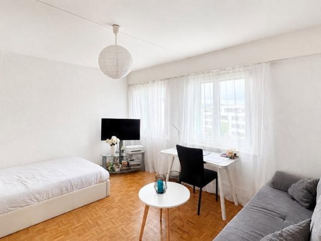 1 Zimmer, 27 m², 1. Stock