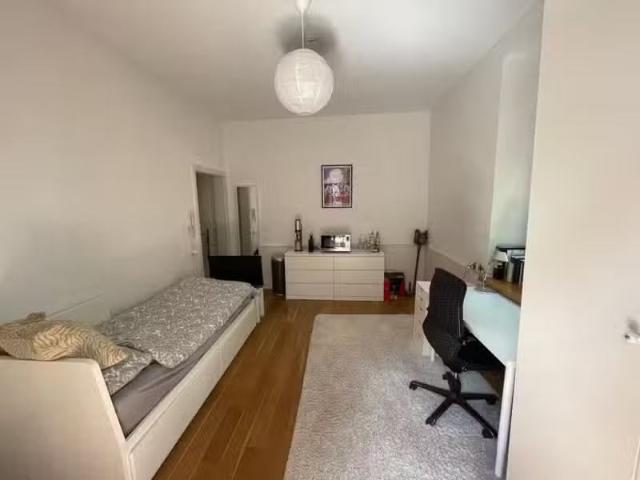 1 Zimmer 27 m² 420 € Kaltmiete Wohnungen in Freiburg im B.