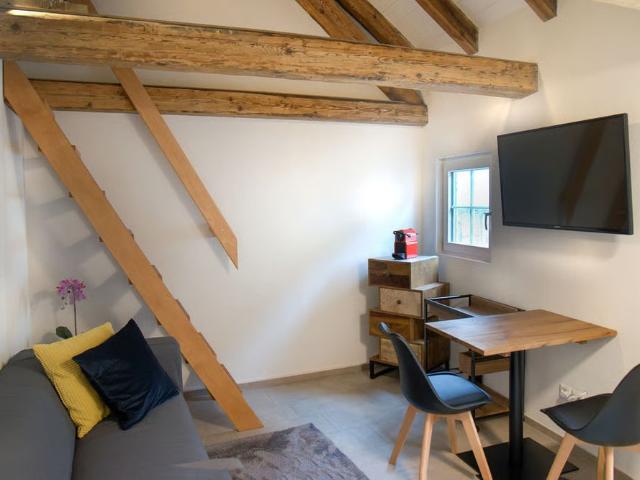 1 Zimmer, 25 m², 1. Stock