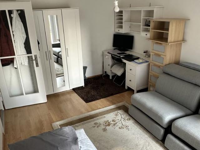 1 Zimmer, 28 m², 1. Stock