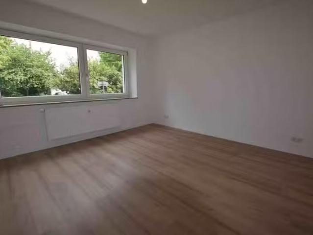 1 Zimmer 28 m² 285 € Kaltmiete Wohnungen in Bremen