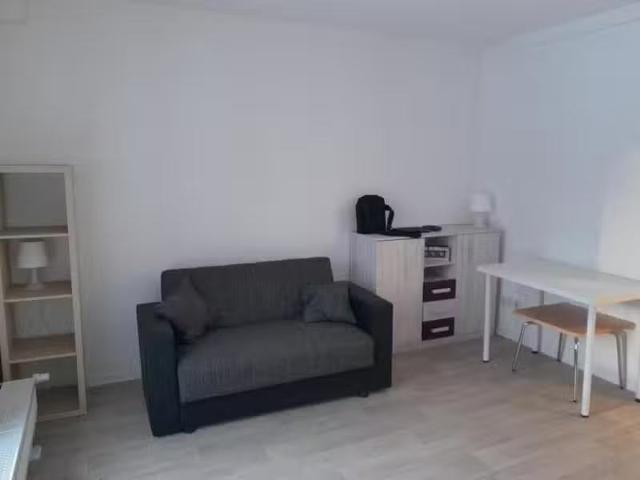 1 Zimmer 29 m² 200 € Kaltmiete Wohnungen in Chemnitz