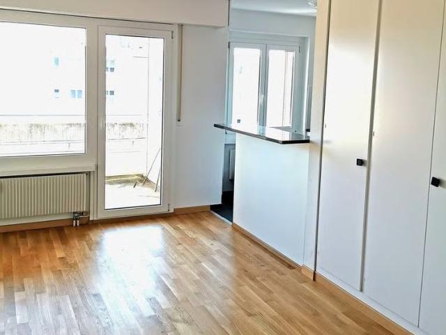 1 Zimmer, 33 m², 1. Stock
