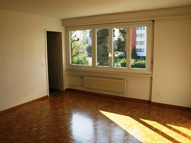 1 Zimmer, 33 m², 2. Stock