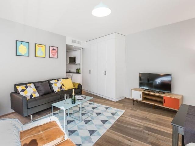 1 Zimmer, 33 m², 4. Stock
