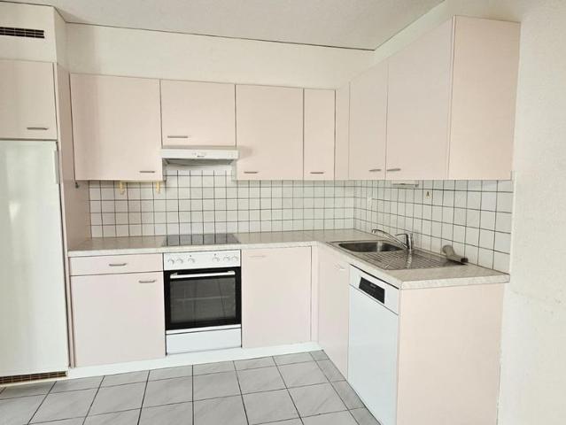 1 Zimmer, 30 m², 2. Stock