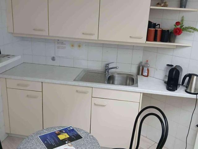1 Zimmer, 30 m², 2. Stock