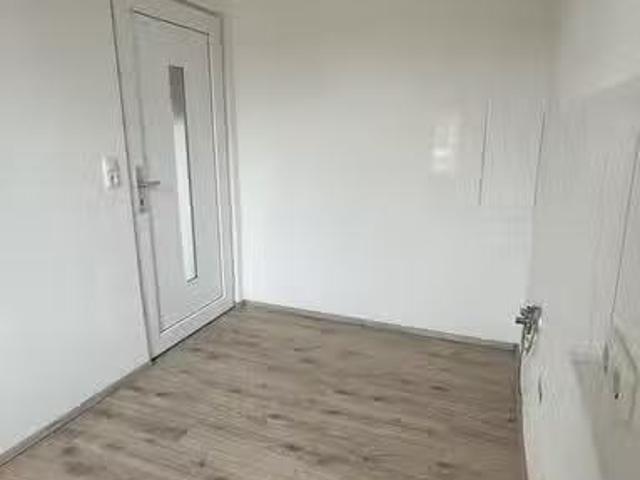 1 Zimmer 31 m² 400 € Kaltmiete Wohnungen in Lübeck