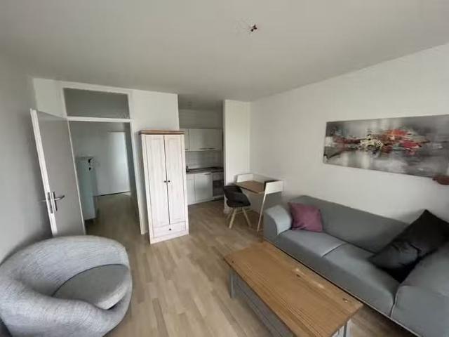 1 Zimmer 31 m² 530 € Kaltmiete Wohnungen in Bonn Plitters.