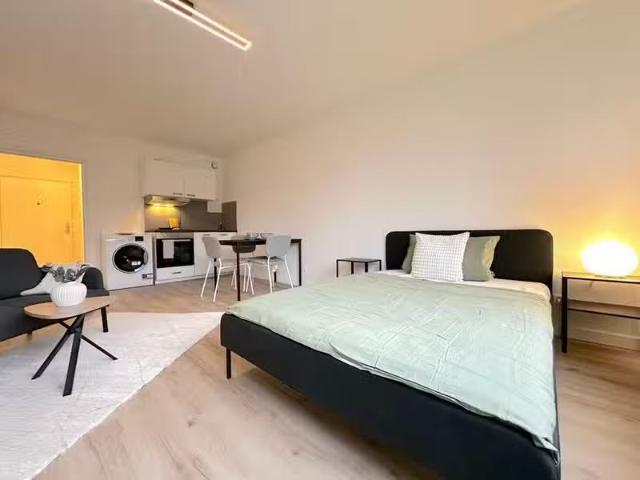 1 Zimmer 31 m² 700 € Kaltmiete Wohnungen in Liederbach am.