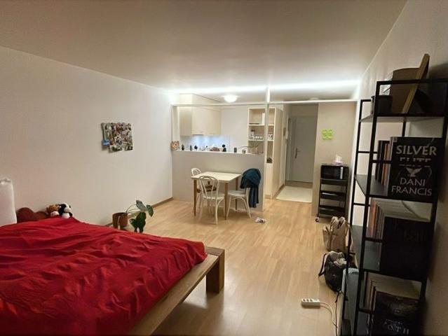 1 Zimmer, 32 m², 1. Stock