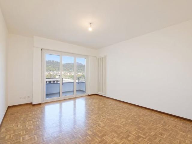 1 Zimmer, 32 m², 1. Stock