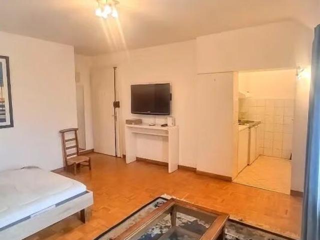 1 Zimmer, 32 m², 6. Stock