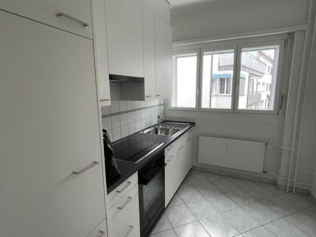 1 Zimmer, 34 m², 1. Stock