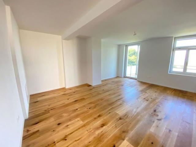 1 Zimmer, 35 m², 1. Stock