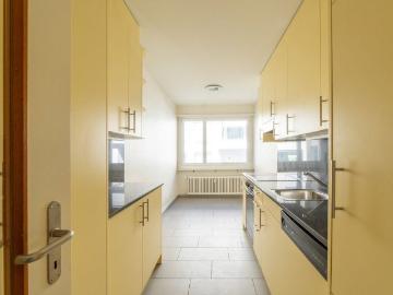 1 Zimmer, 35 m², 1. Stock