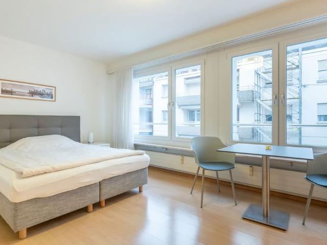 1 Zimmer, 38 m², 2. Stock