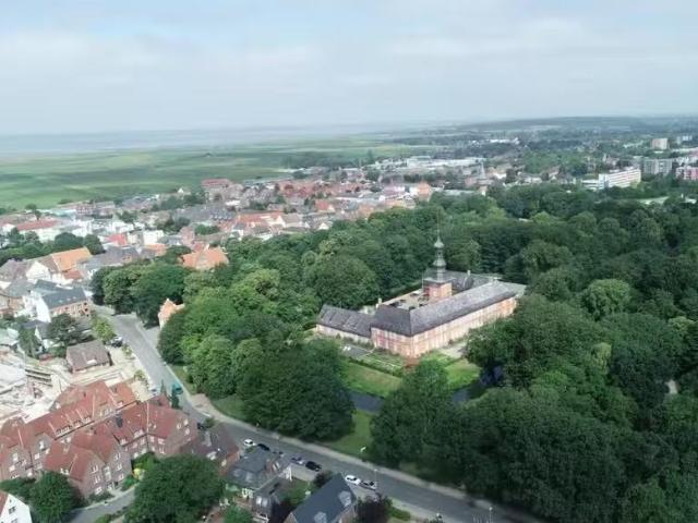 1 Zimmer Wohnung mieten in Husum 25813 33 m²