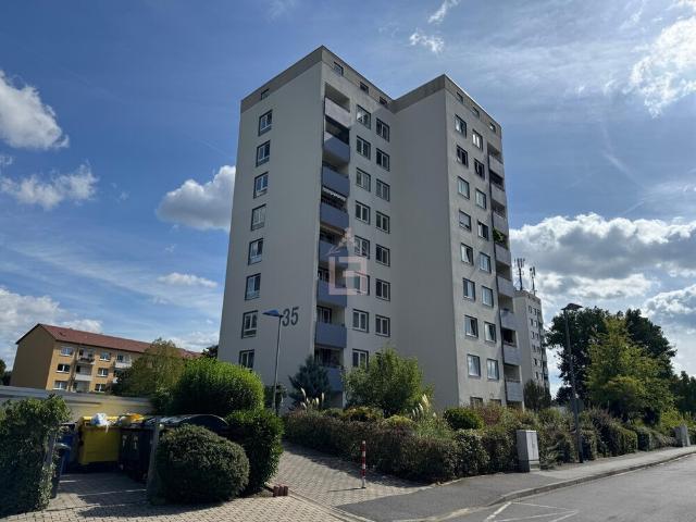 1 Zimmer Wohnung mit Weitblick in Langen