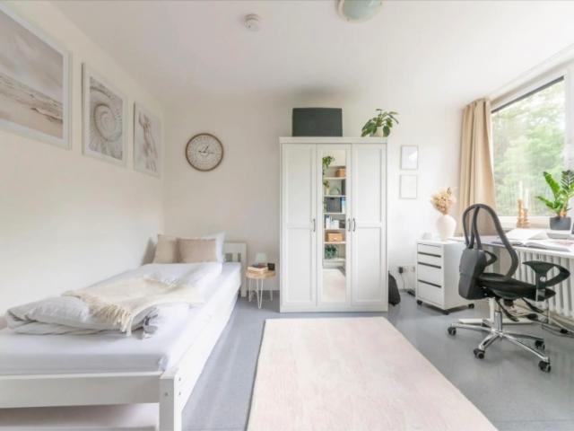 1 Zimmer Wohnung mit Balkon & Parkplatz – ideal für Studenten!