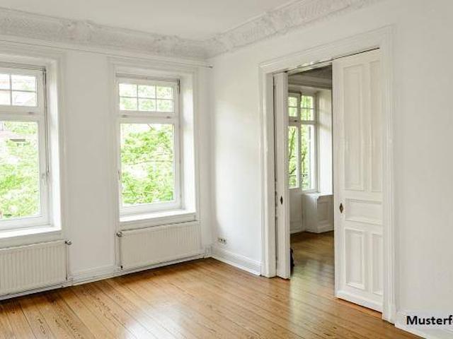 1 Zimmer Wohnung mit Balkon und Stellplatz