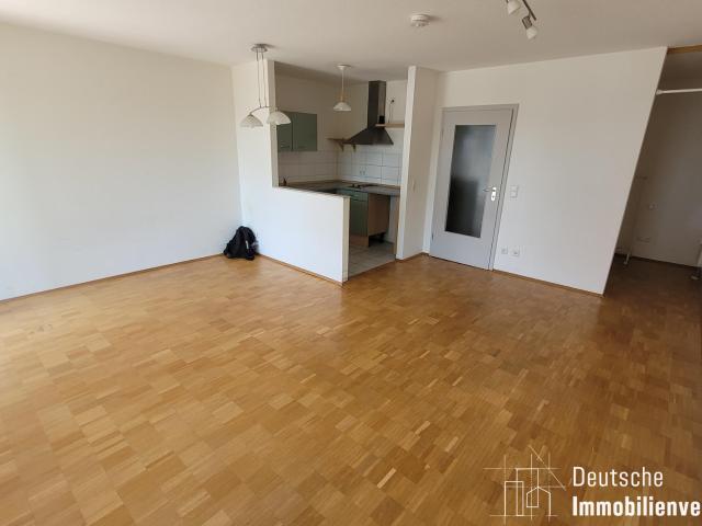 1 Zimmer Wohnung mit Balkon und Tiefgaragenstellplatz