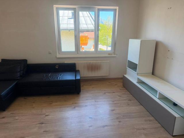 1 Zimmer Wohnung mit Einbauküche im 2. OG