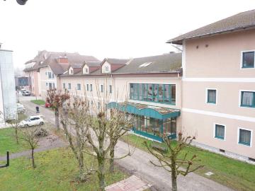 1 Zimmer Wohnung mit Loggia in zentraler Lage in Laakirchen Nähe Rathausplatz
