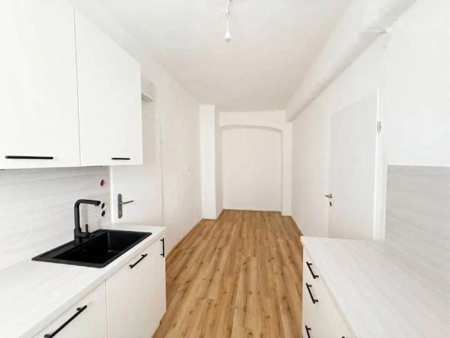 1 Zimmer Wohnung mit neuer Küche Mitten im Zentrum!
