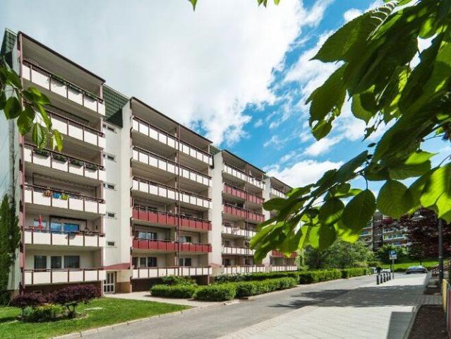 1 Zimmer Wohnung mit riesigem Balkon