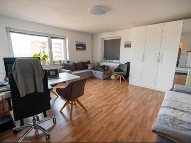1 Zimmer Wohnung mit Schwimmbad und Sauna im Herzen v. Bothfeld