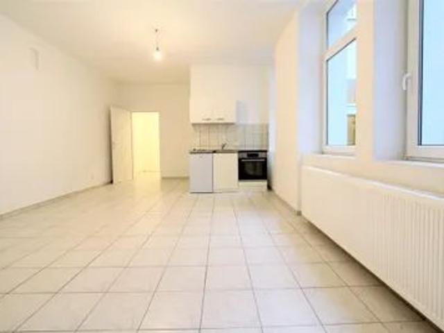 1 ZIMMER WOHNUNG NÄHE U4 und U6 IM 15.BEZIRK!