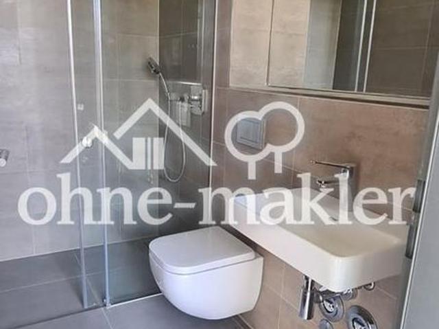 1 Zimmer Wohnung direkt am S u. U Bhf Neukölln