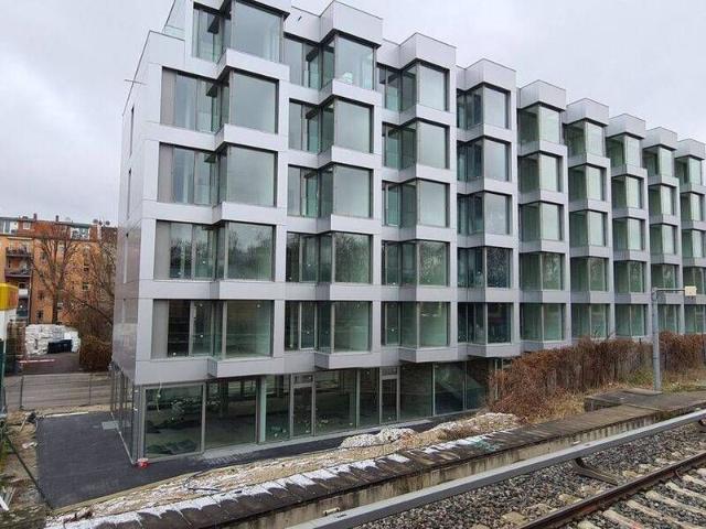 1 Zimmer Wohnung direkt am S u. U Bhf Neukölln