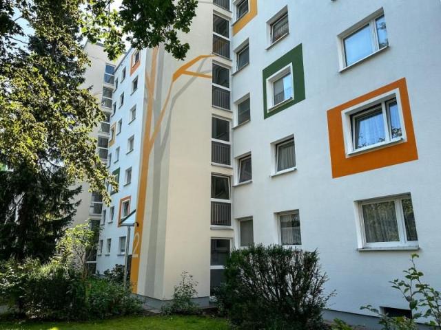 1 Zimmer Wohnung im Hochparterre mit Balkon