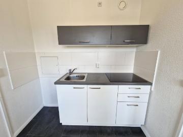 1 Zimmer Wohnung im 1. Obergeschoss mit Einbauküche zu vermieten