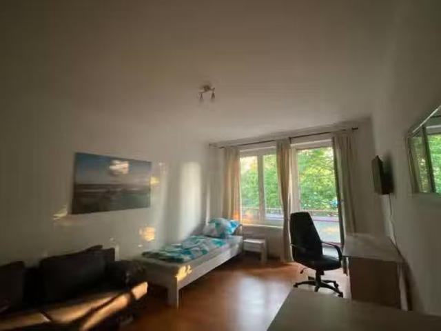 1 Zimmer Wohnung in Malchiner Straße, Ortsamt 2