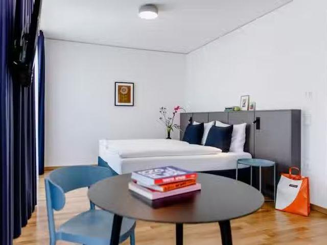 1 Zimmer Wohnung in Margarete Steiff Straße, Moosach